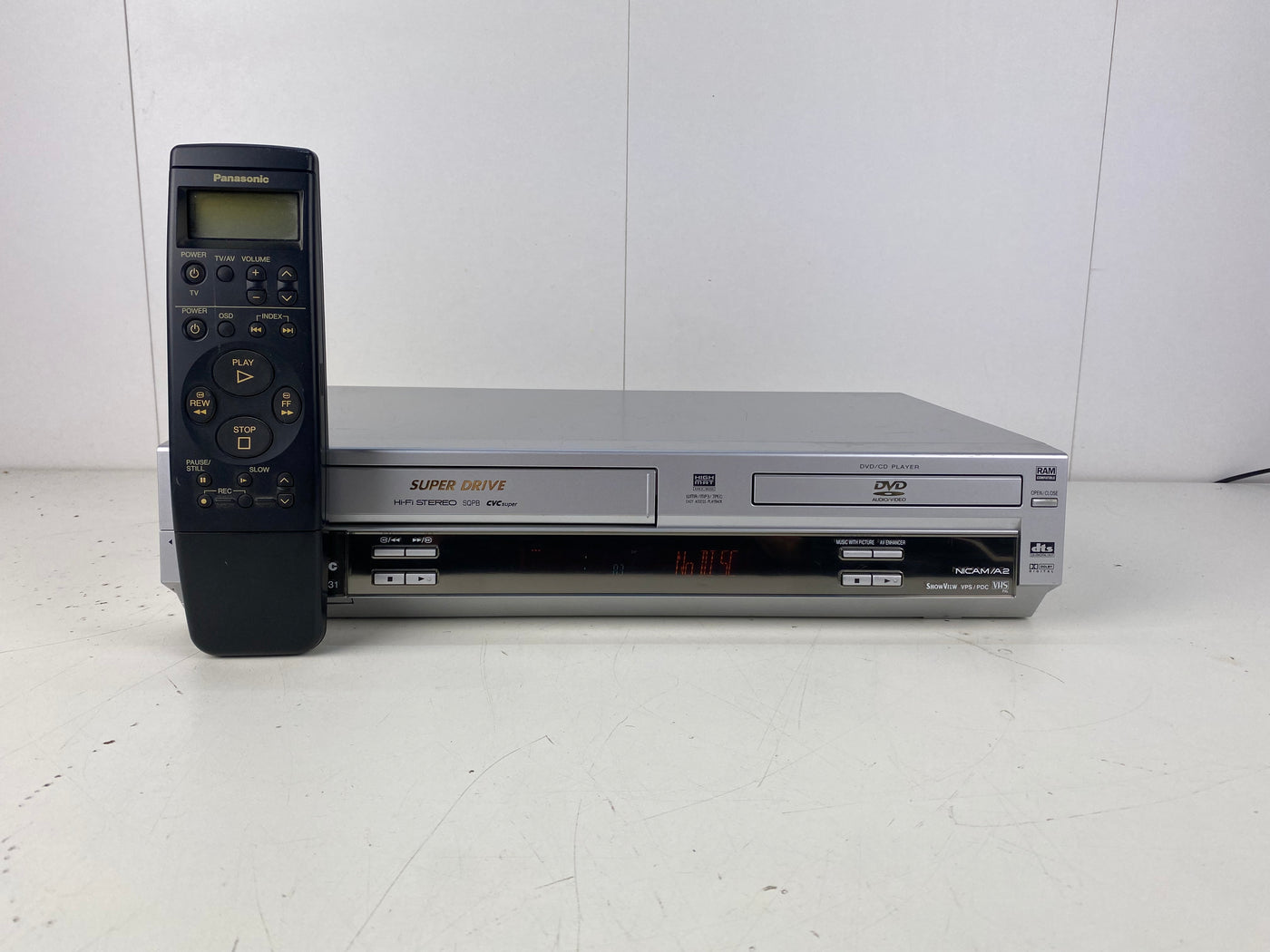 Panasonic NV-VP31 Super Drive Video Cassette Recorder DVD Combi | With Remote