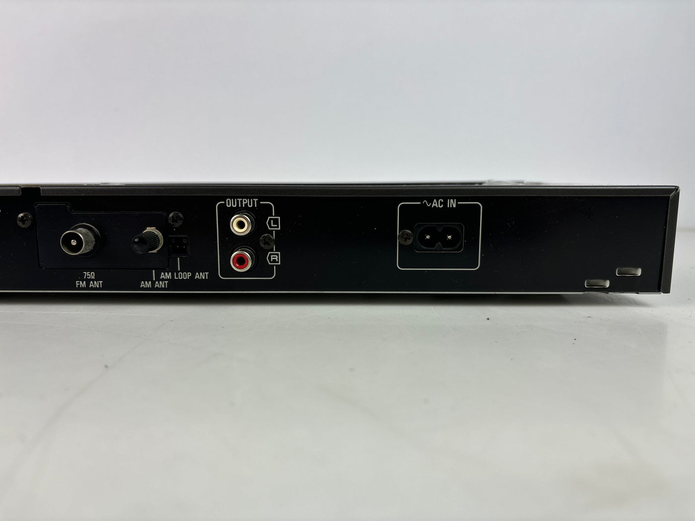 Technics ST-600 AM/FM Stereo Tuner