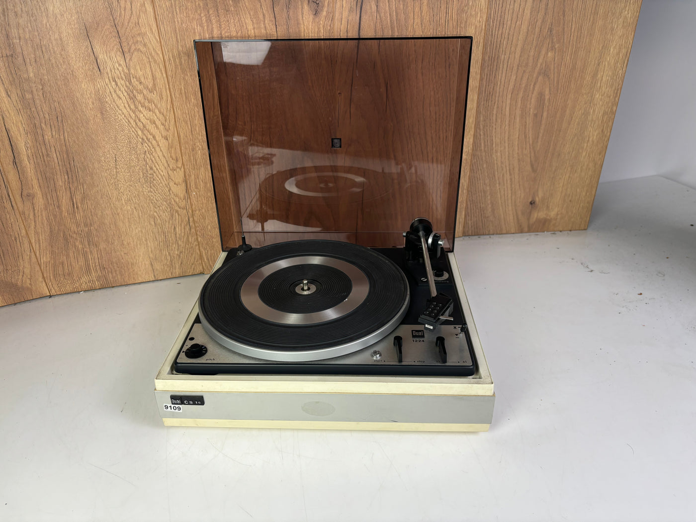 Dual 1224 Stereo Turntable