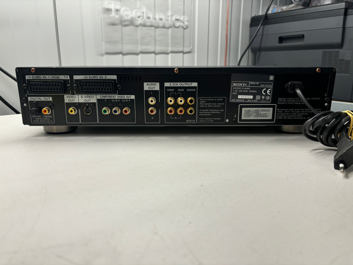 Sony DVP-S725D CD/DVD Player