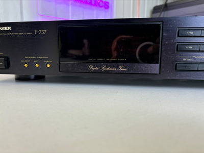 Pioneer F-737 FM/AM Stereo Tuner