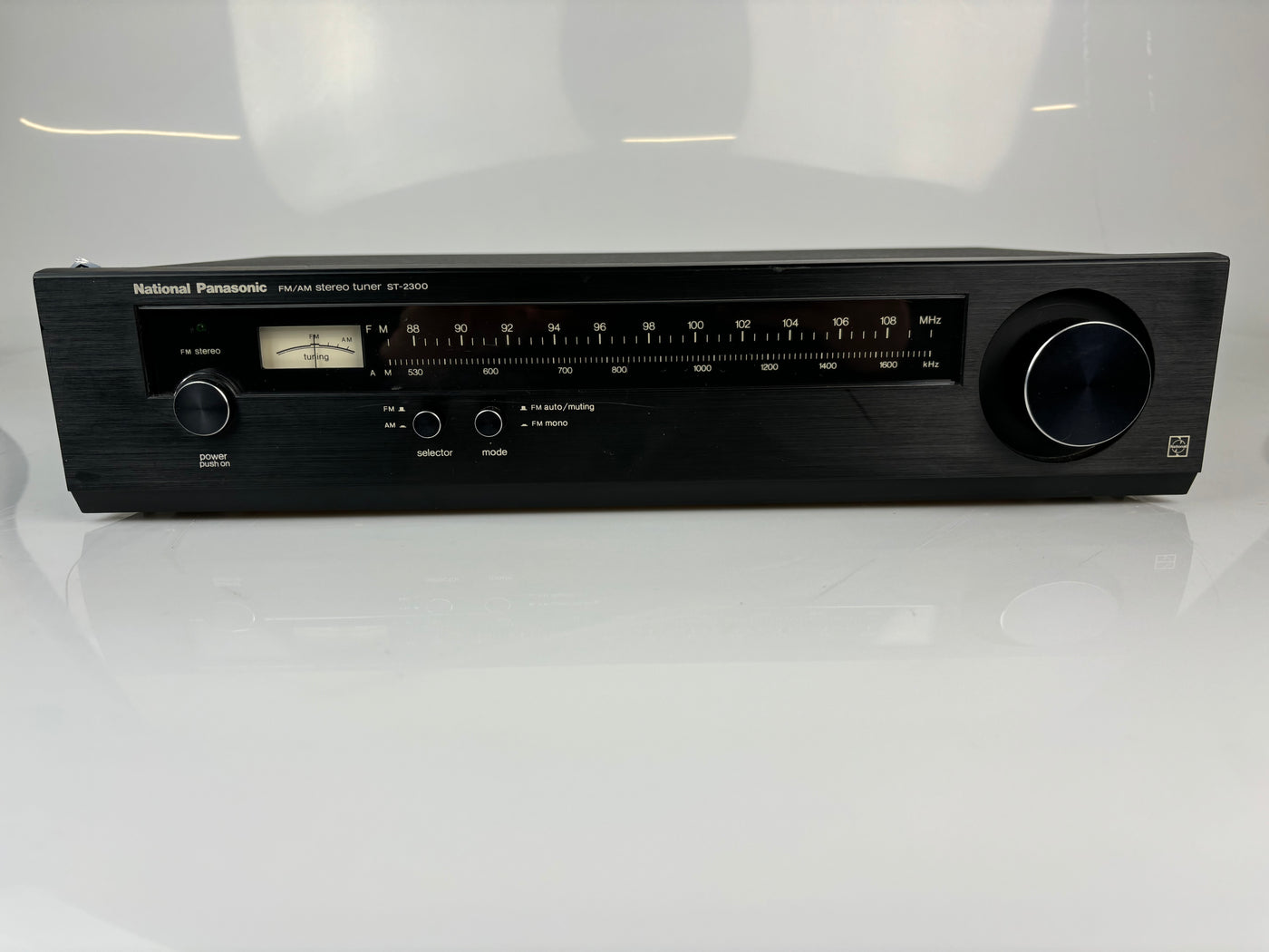 National Panasonic FM/AM Stereo Tuner ST-2300