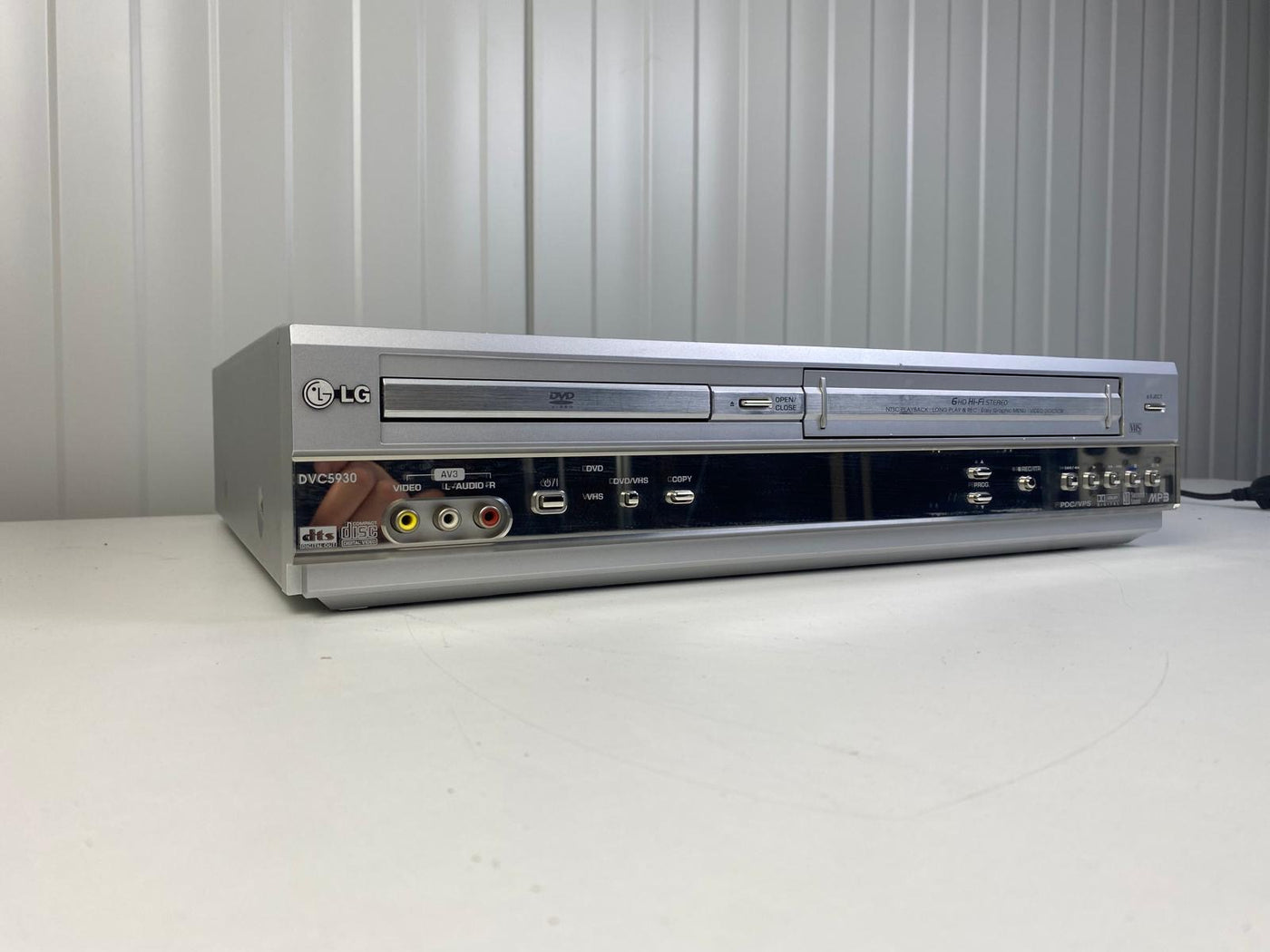 LG DVC5930 Video / DVD Combi Recorder