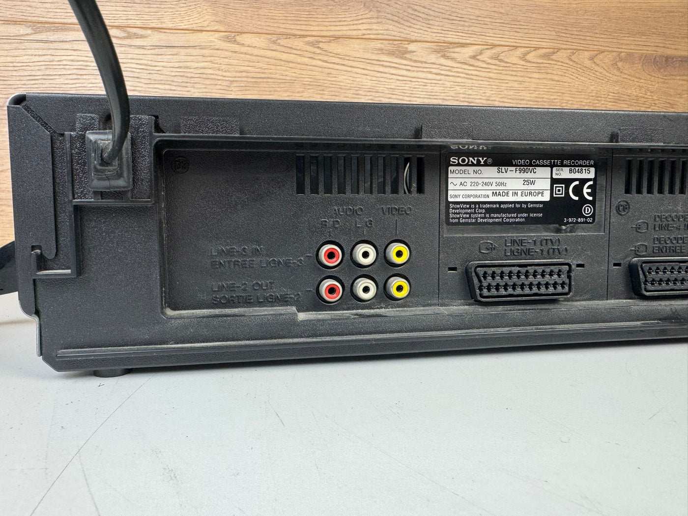 Sony SLV-F990 Video Cassette Recorder VHS