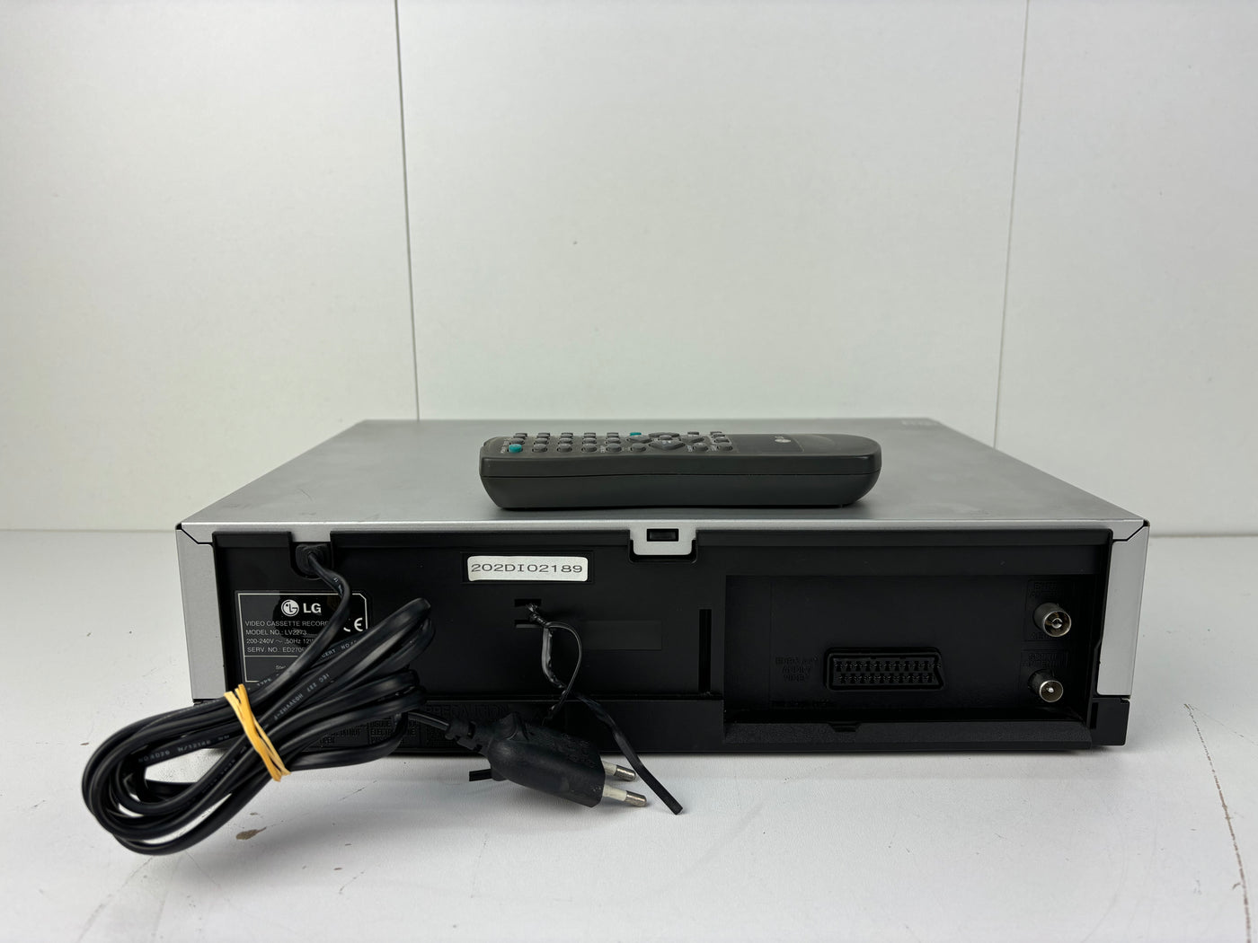 Sharp LV2273 Video Cassette Recorder VHS - With Remote