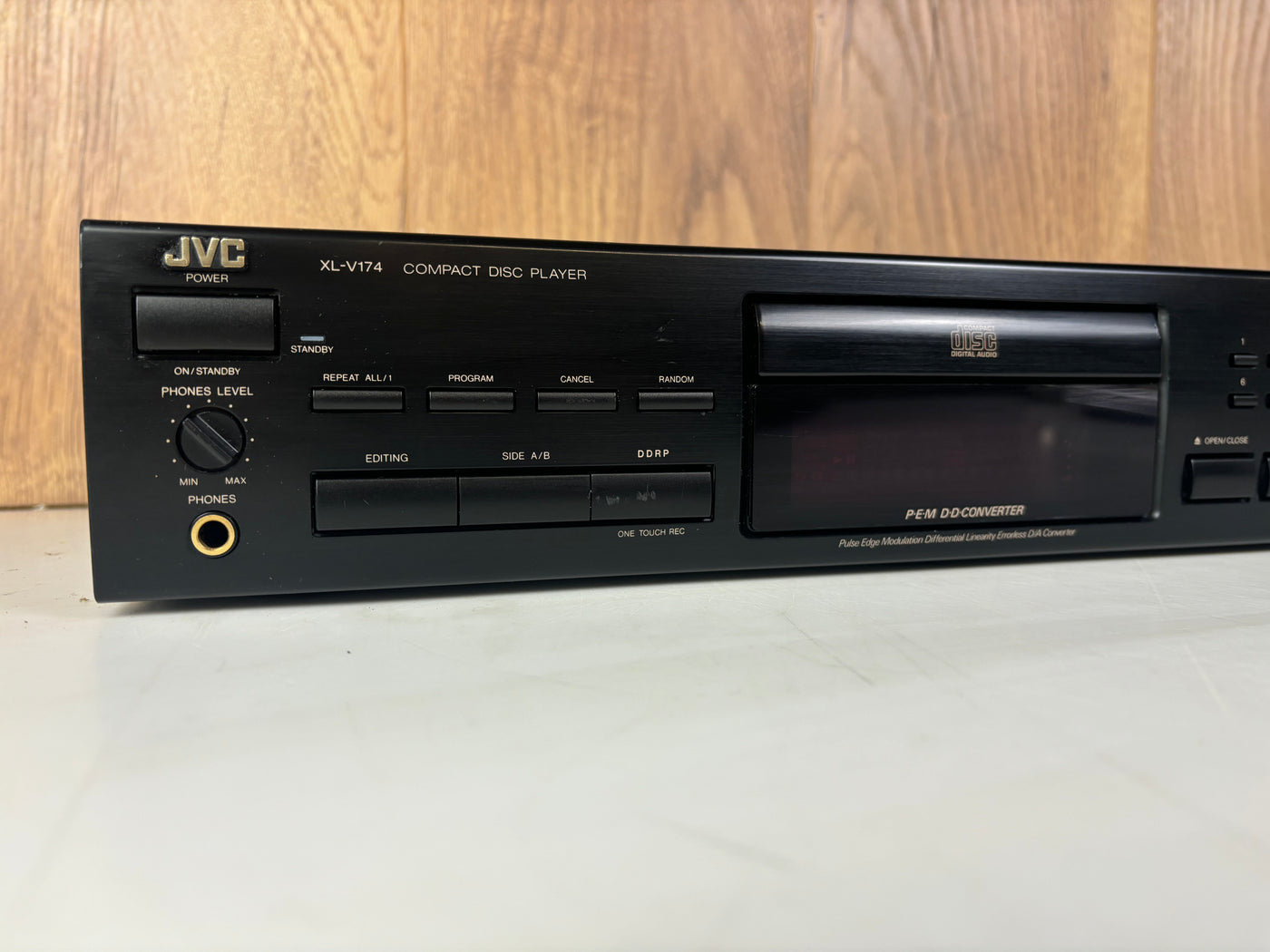 JVC XL-V174 Compact Disc Player