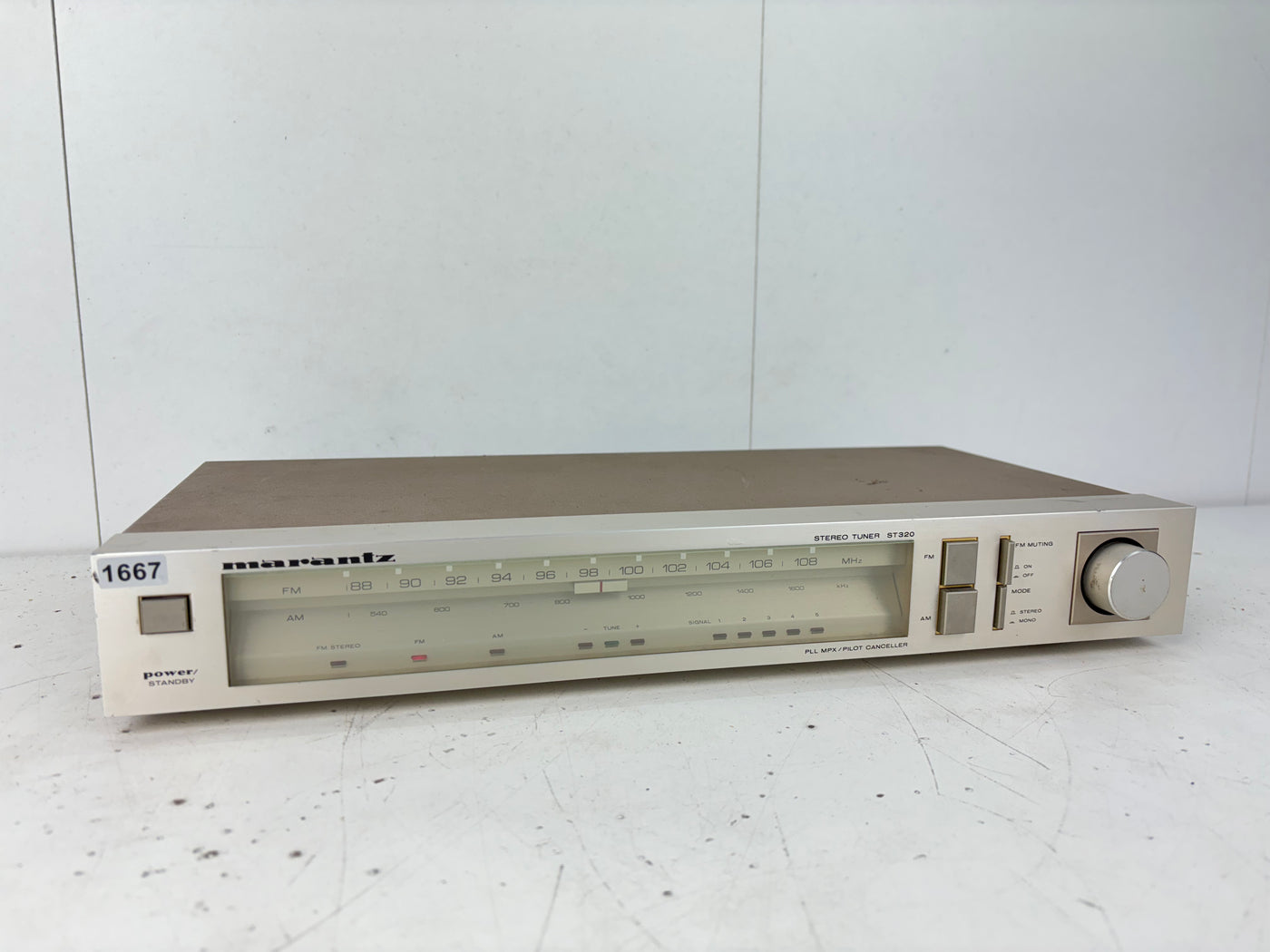 Marantz ST-320 FM/AM Stereo Tuner