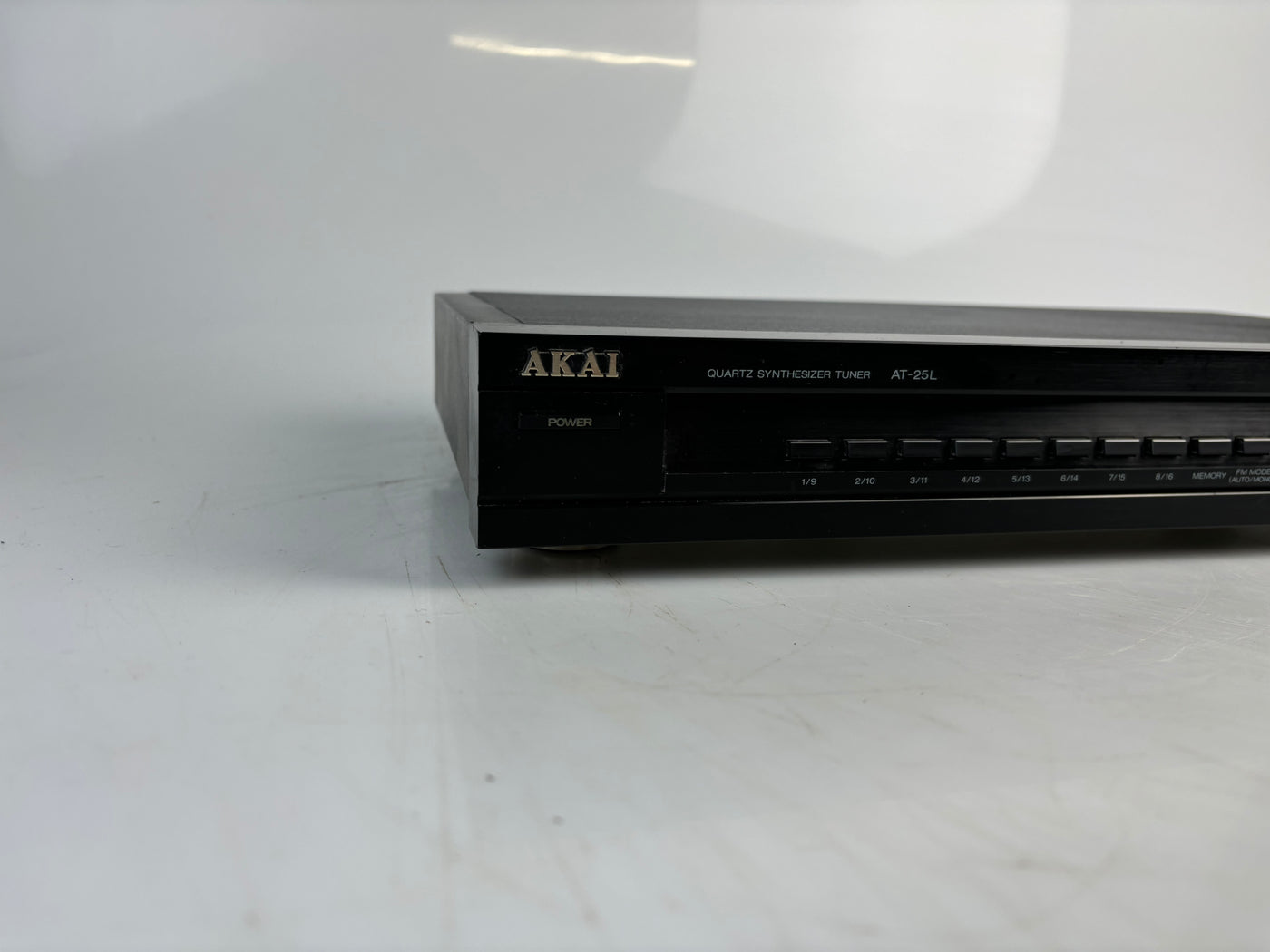 Akai AT-25L Quartz Synthesizer Tuner