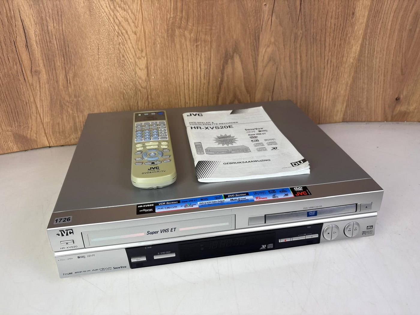 JVC HR-XVS20 Super VHS ET Videorecorder DVD Player