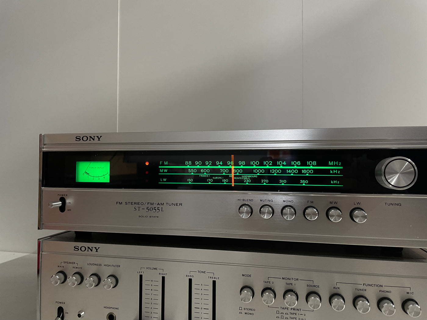 Sony TA-1055 Integrated Stereo Amplifier + ST-5055L Stereo FM-AM Tuner