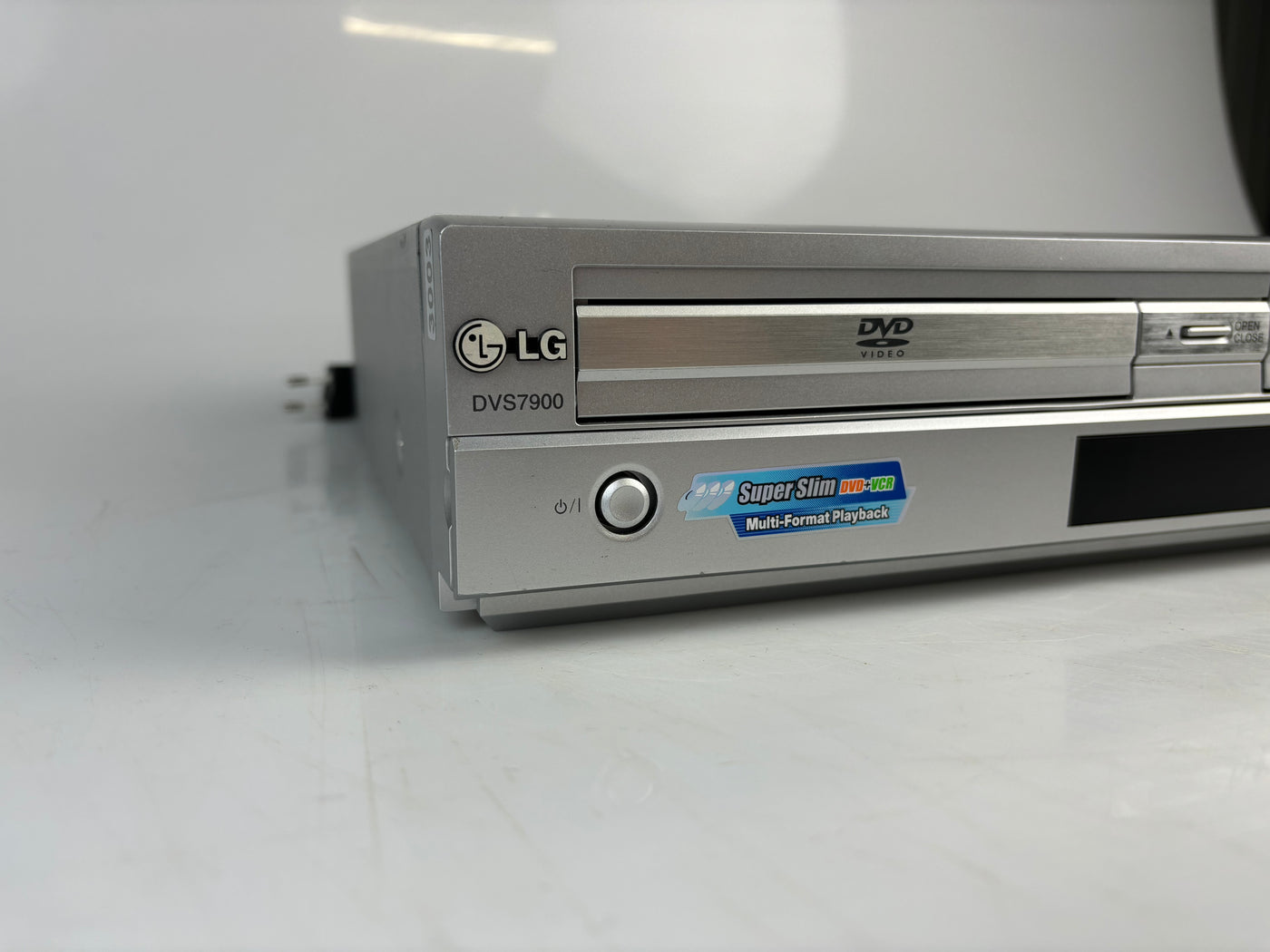 LG DVS7900 DVD / VHS Combi Recorder Lezen!