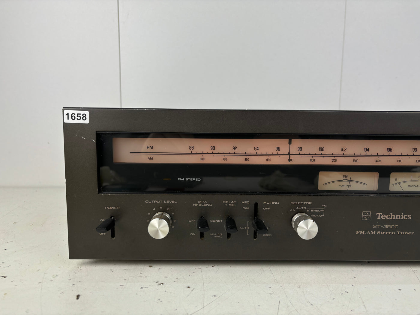 Technics ST-3500 FM/AM Stereo Tuner
