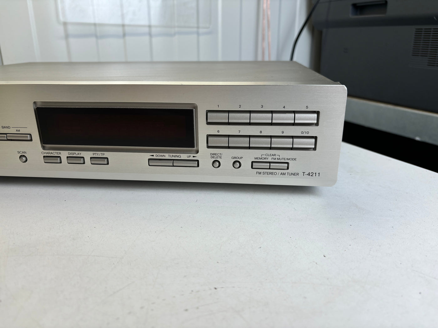 Onkyo T-4211 FM Stereo / AM Tuner