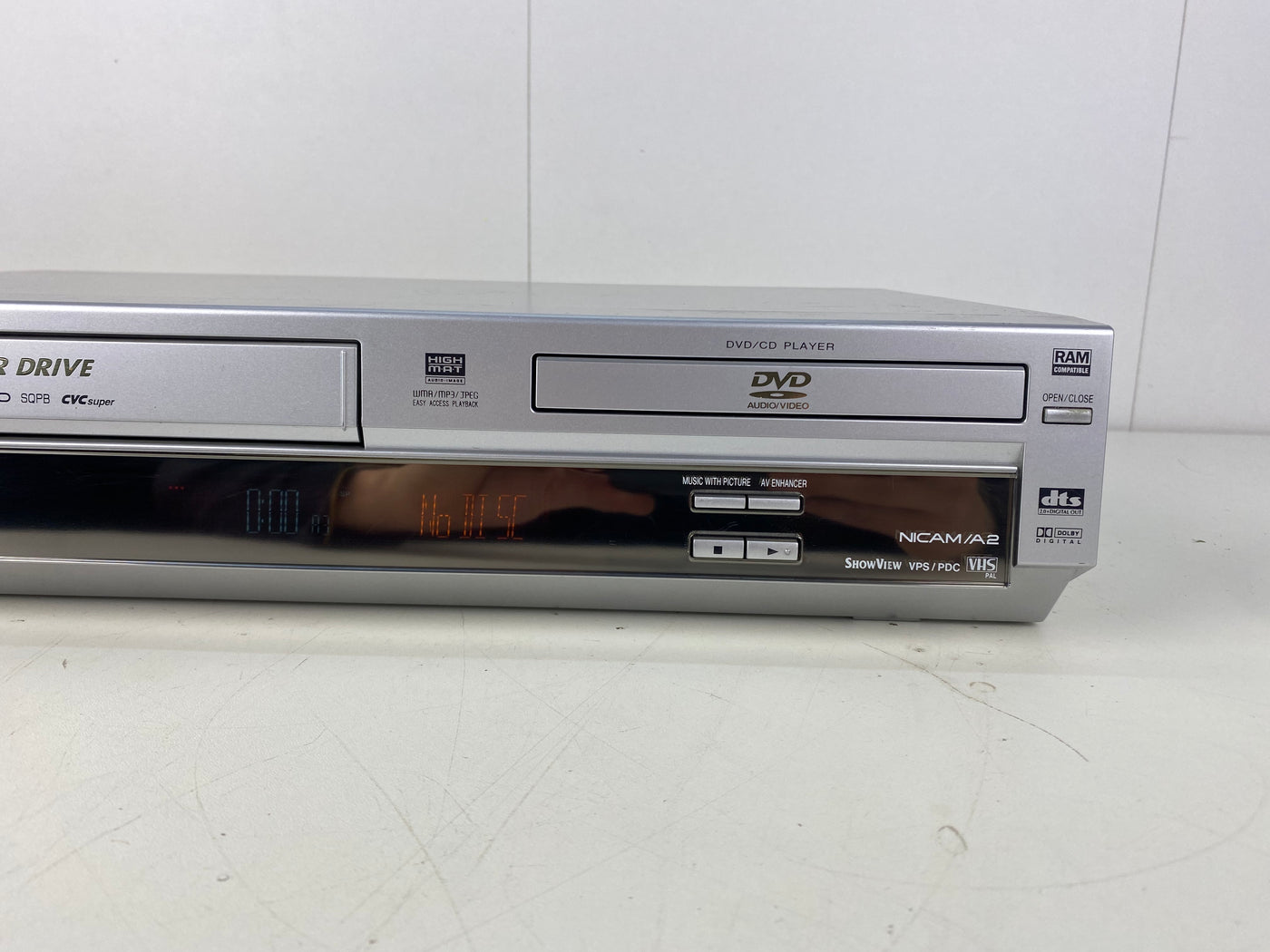 Panasonic NV-VP31 Super Drive Video Cassette Recorder DVD Combi | With Remote