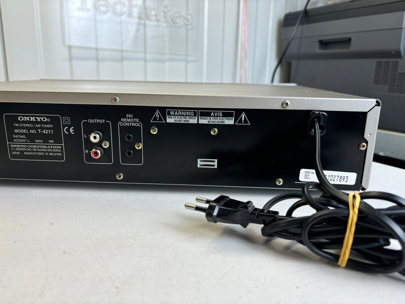 Onkyo T-4211 FM Stereo / AM Tuner