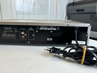 Onkyo T-4211 FM Stereo / AM Tuner