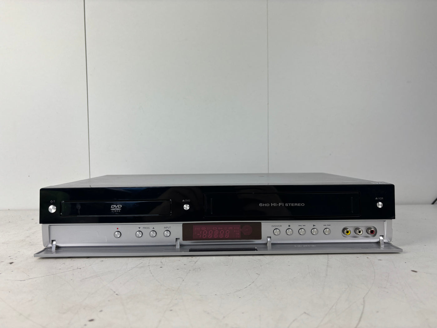 LG V290 Video Cassette Recorder / DVD Combi