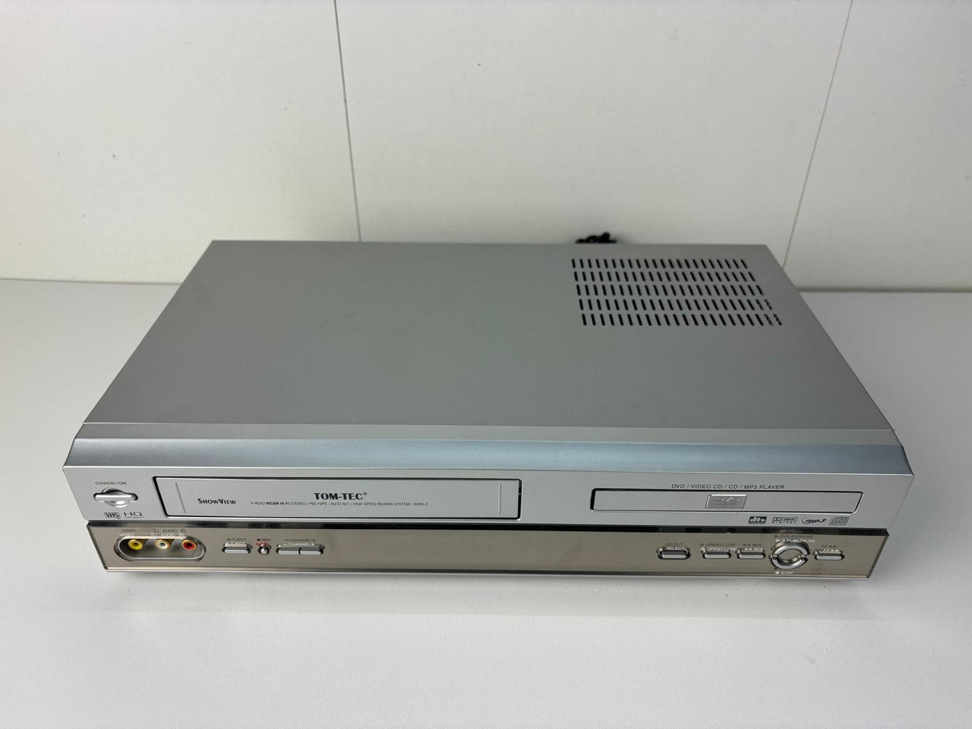 Tom-Tec DVHS-2 Video Cassette Recorder VHS Combi LEES!