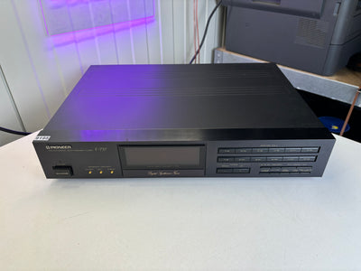 Pioneer F-737 FM/AM Stereo Tuner