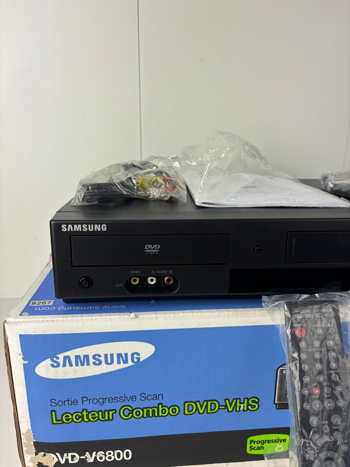 Samsung DVD-V6800 Combi DVD VHS In Doos!