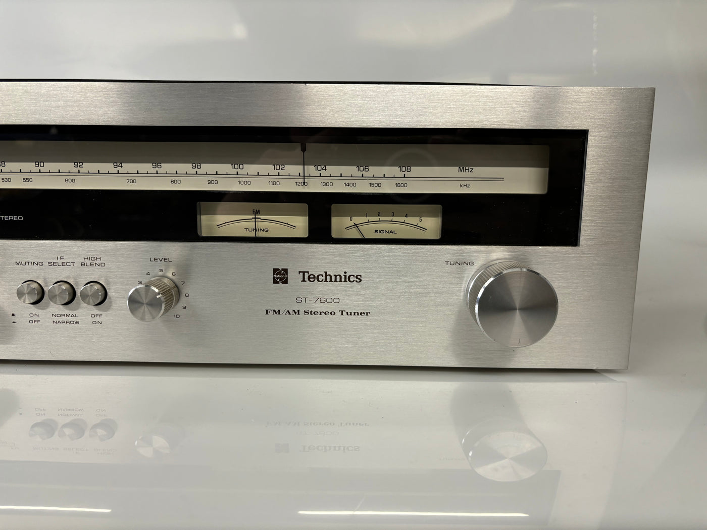 Technics ST-7600 AM/FM-stereotune