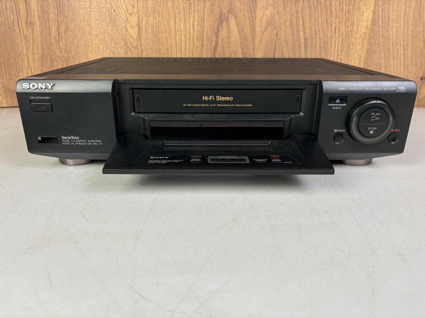 Sony SLV-E811 Video Cassette Recorder VHS