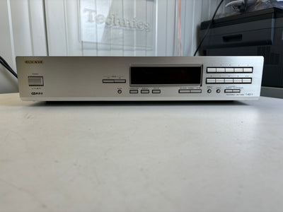 Onkyo T-4211 FM Stereo / AM Tuner