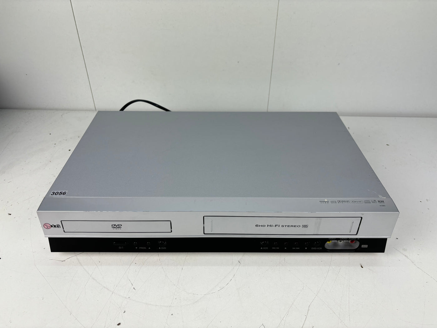 LG V280 Video Cassette Recorder / DVD Combi