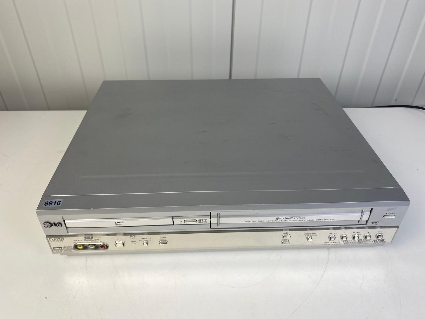 LG DVC5930 Video / DVD Combi Recorder