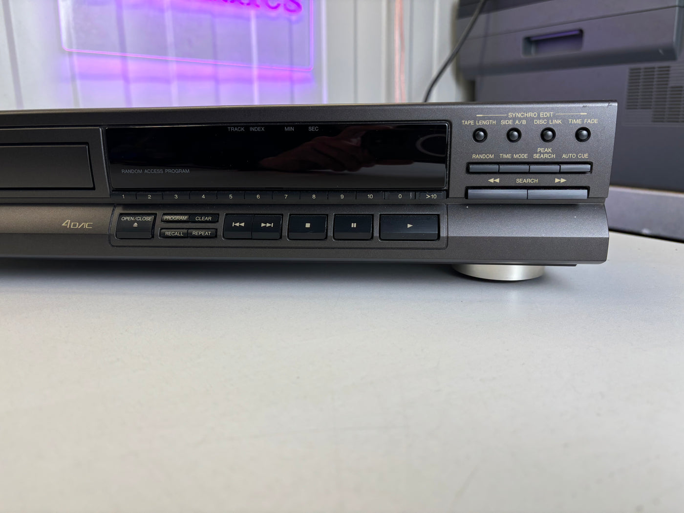 Technics SL-PG340A Compact Disc Player