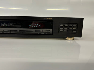 Akai AT-26 Quartz Synthesizer Tuner