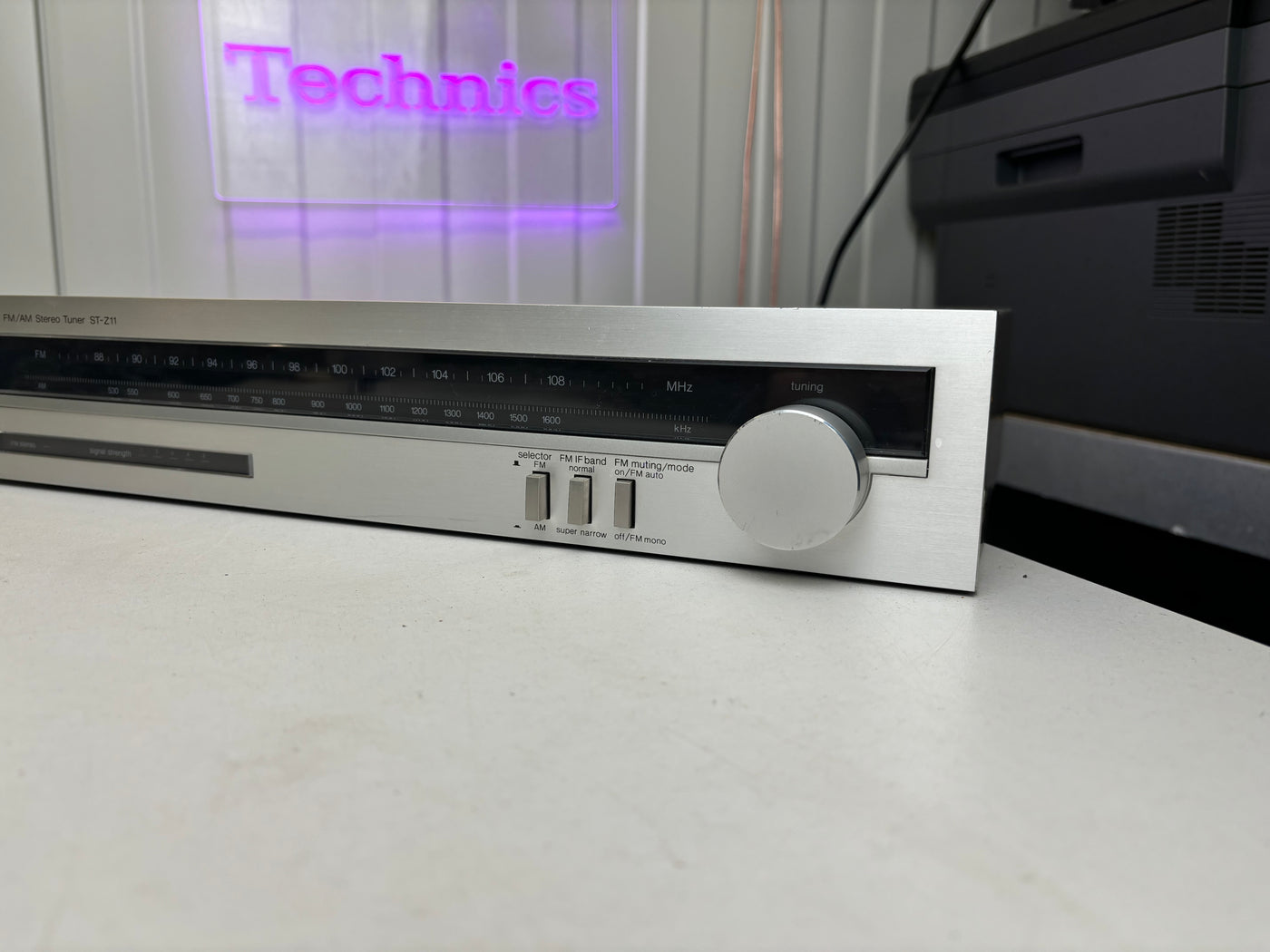 Technics ST-Z11 FM/AM Stereo Tuner