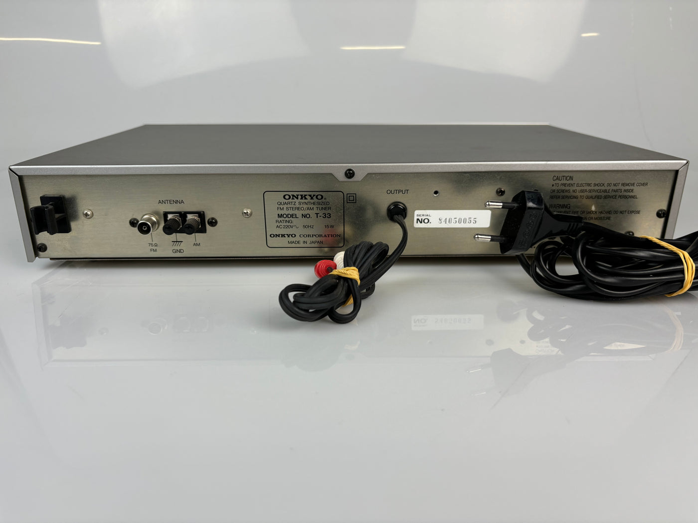 Onkyo T-33 Synthesized AM/FM Tuner