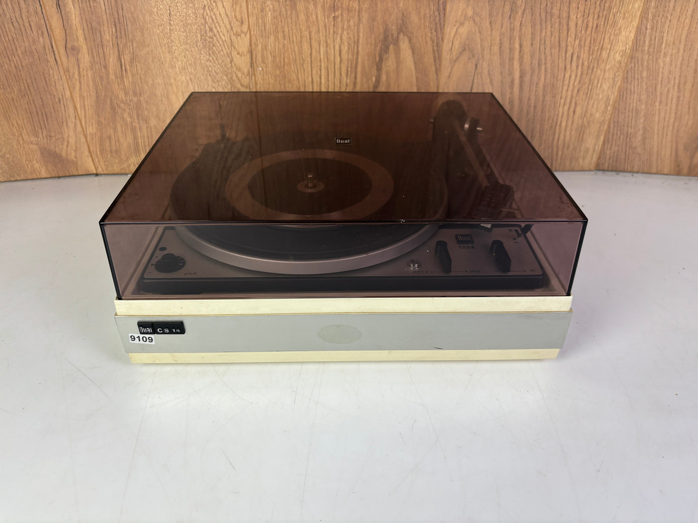 Dual 1224 Stereo Turntable