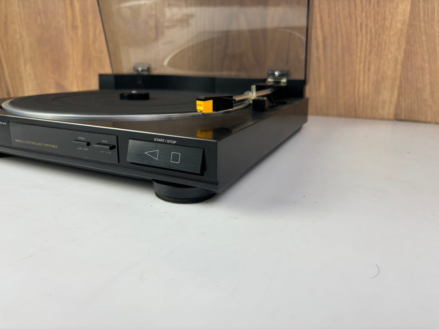 Sony PS-V715 Fully Automatic Stereo Turntable