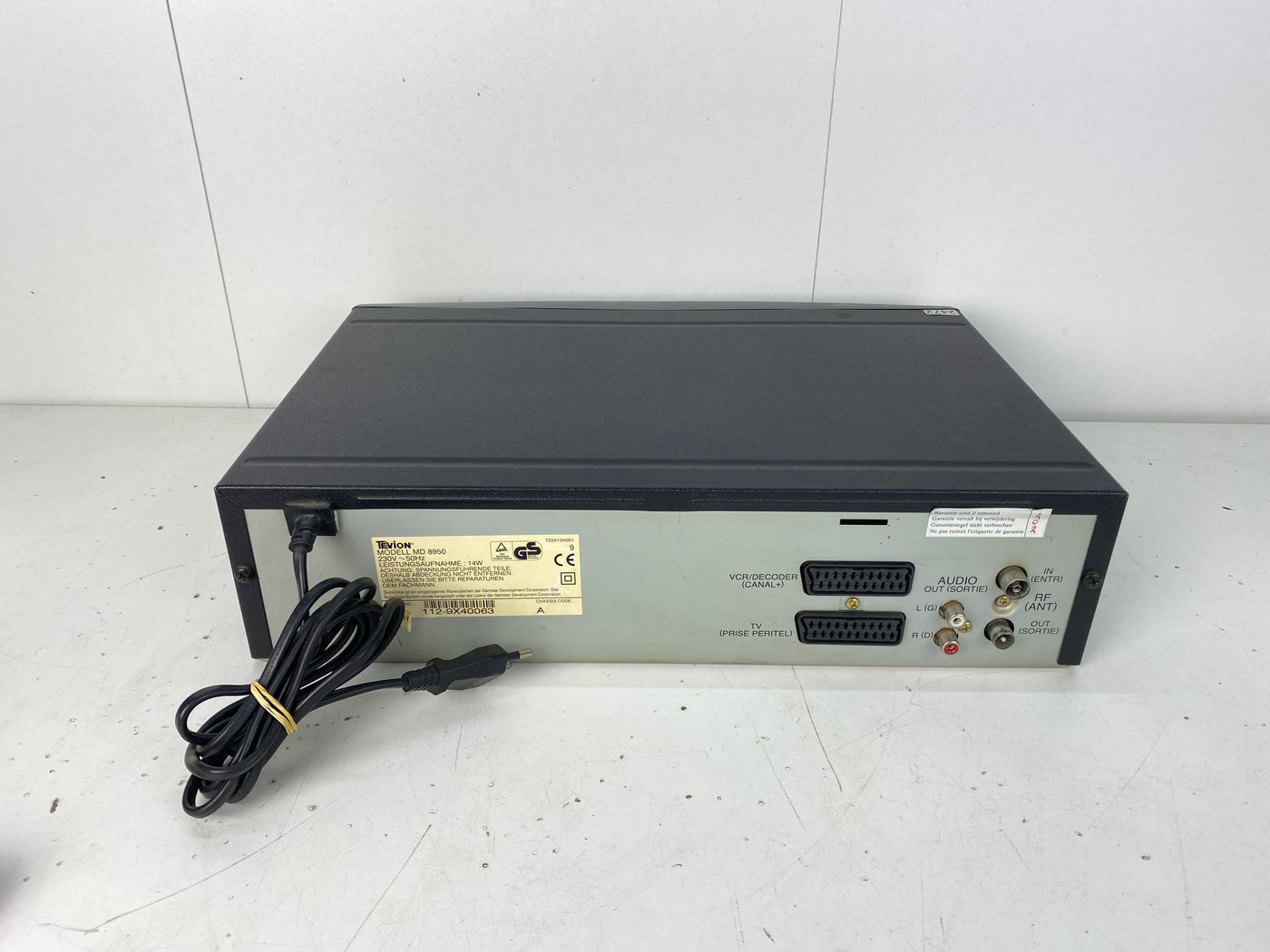 Tevion MD 8950 VHS Video Cassette Recorder