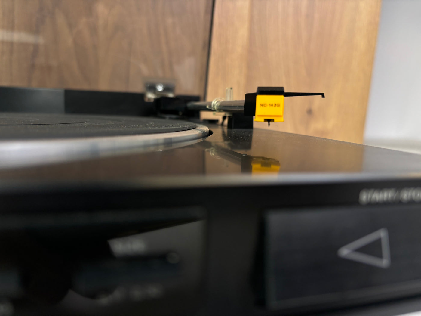 Sony PS-V715 Fully Automatic Stereo Turntable
