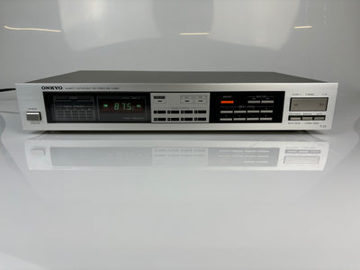 Onkyo T-33 Synthesized AM/FM Tuner