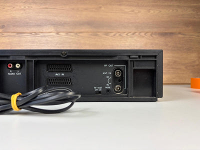 JVC HR-J628 VHS Video Recorder
