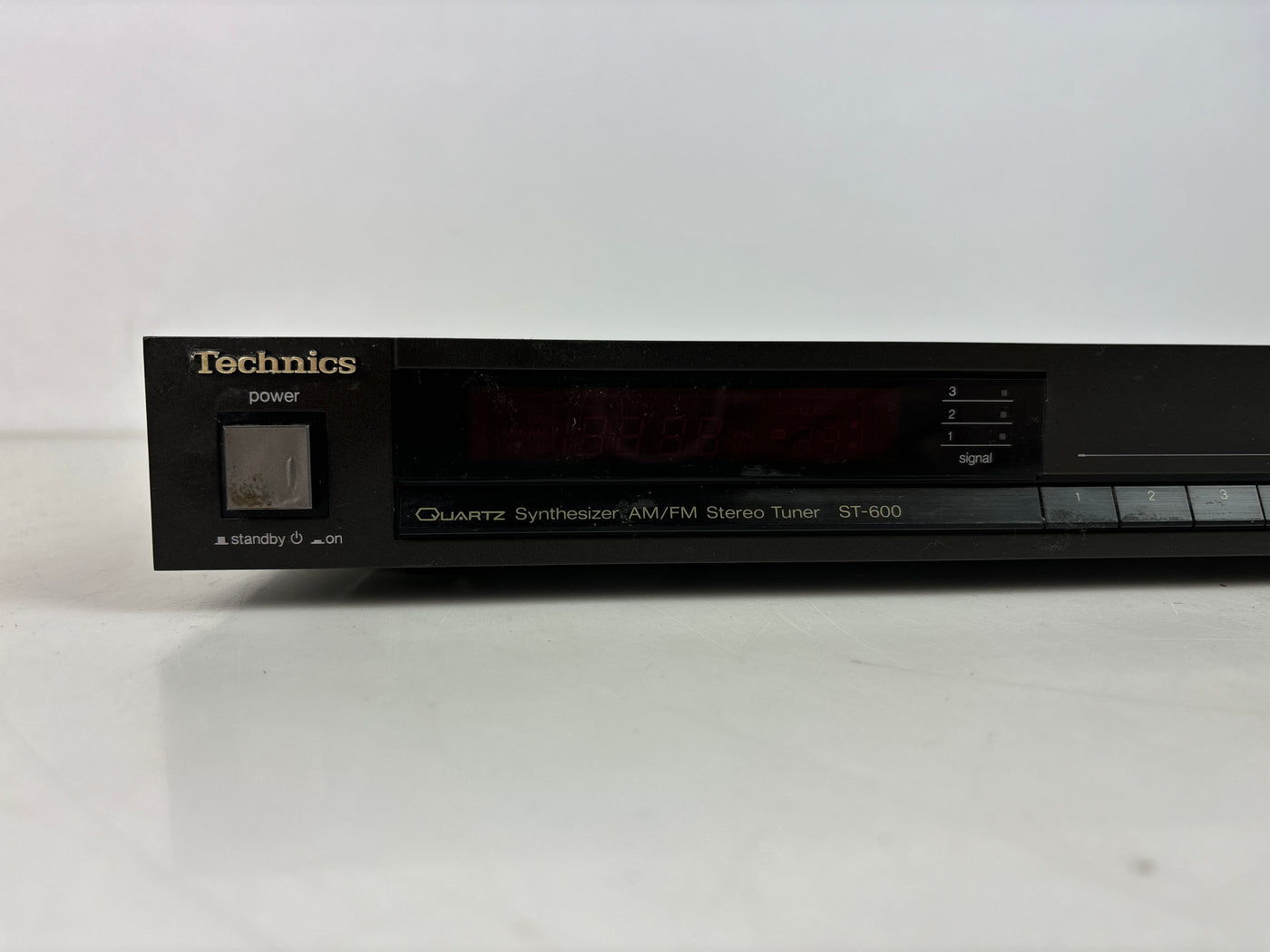 Technics ST-600 AM/FM Stereo Tuner