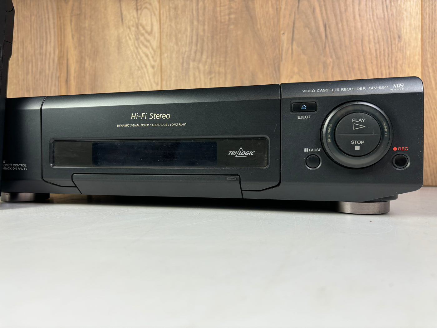 Sony SLV-E811 Video Cassette Recorder VHS