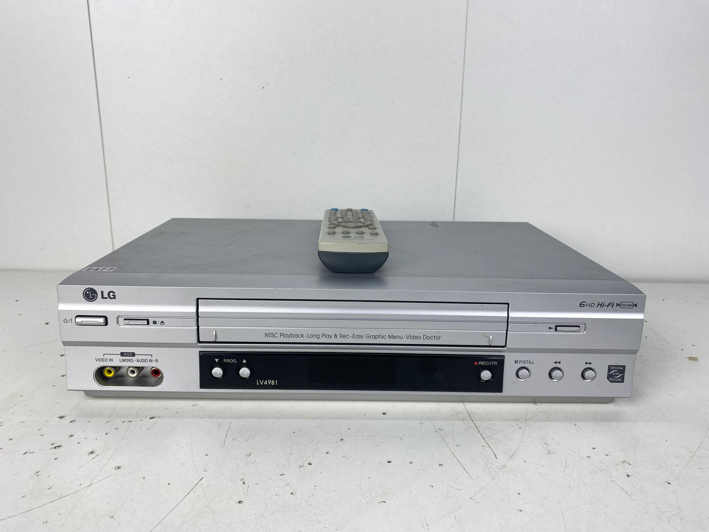 LG LV4981 VHS Video Cassette Recorder | With remote control