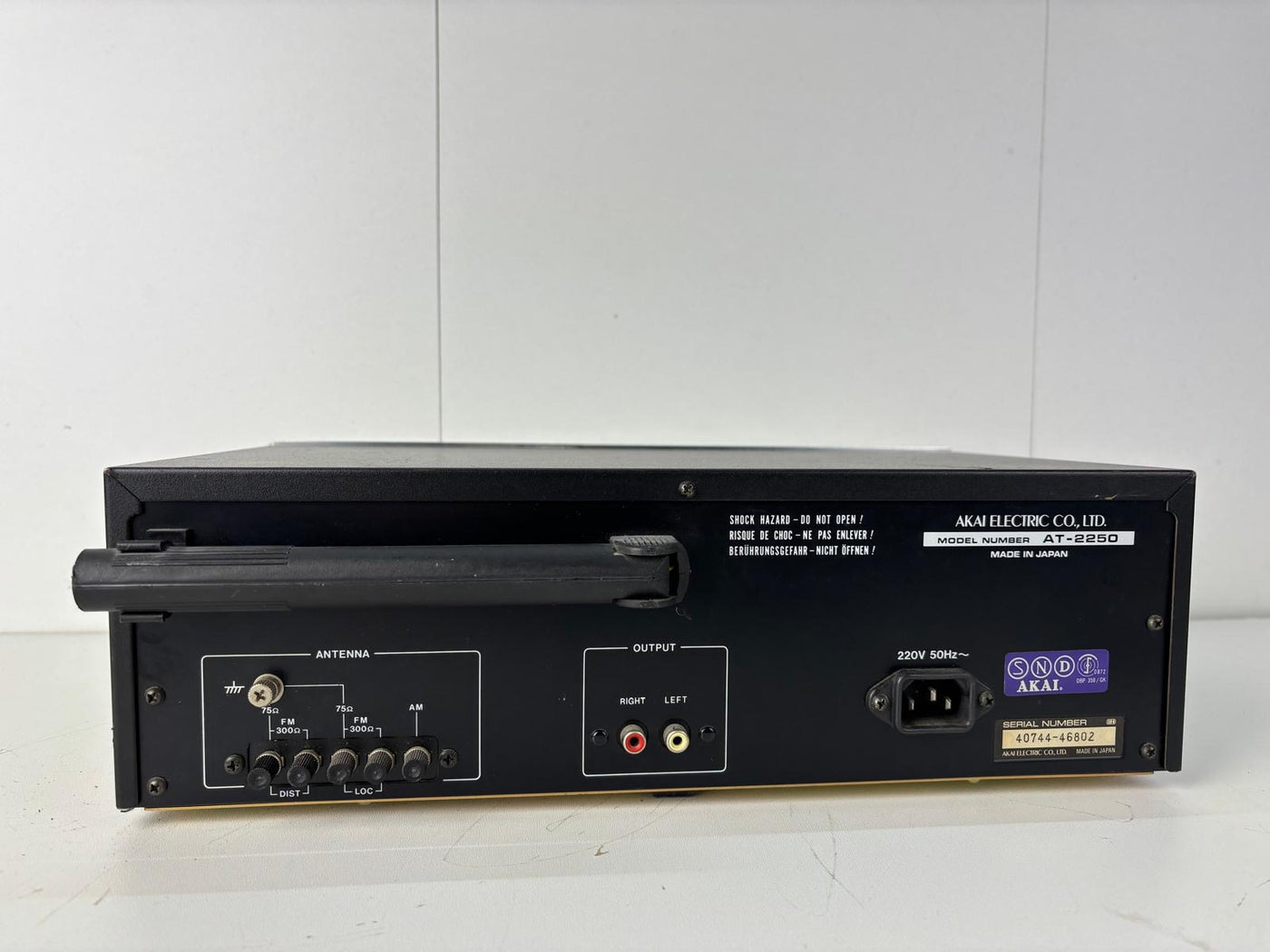 Akai AT-2250 FM AM Stereo Tuner