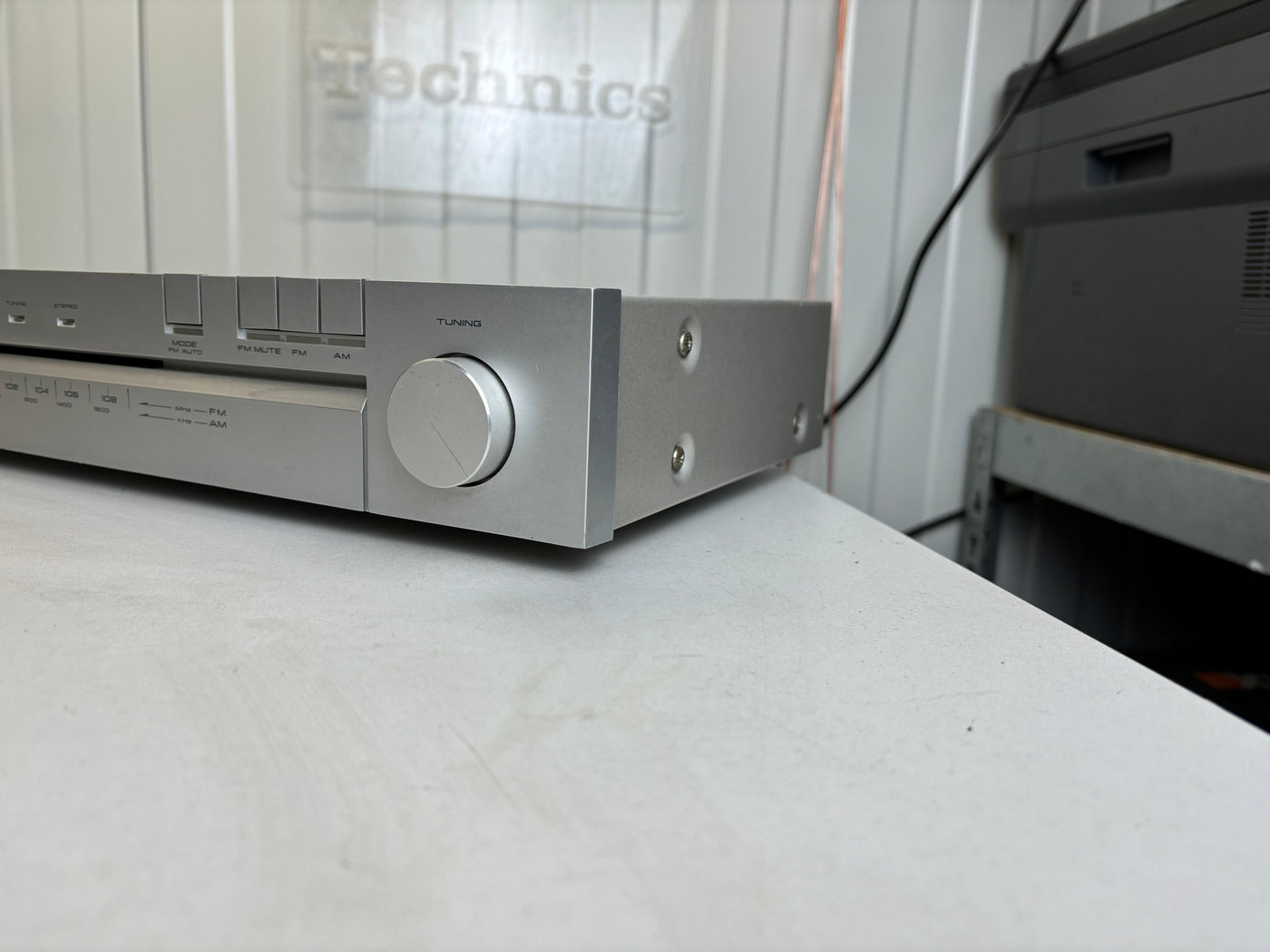 Akai AT-K110 AM/FM Stereo Tuner